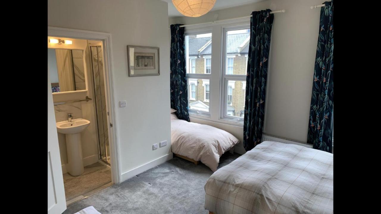 The Dimmer 2 Bedroom Apartment London Ngoại thất bức ảnh